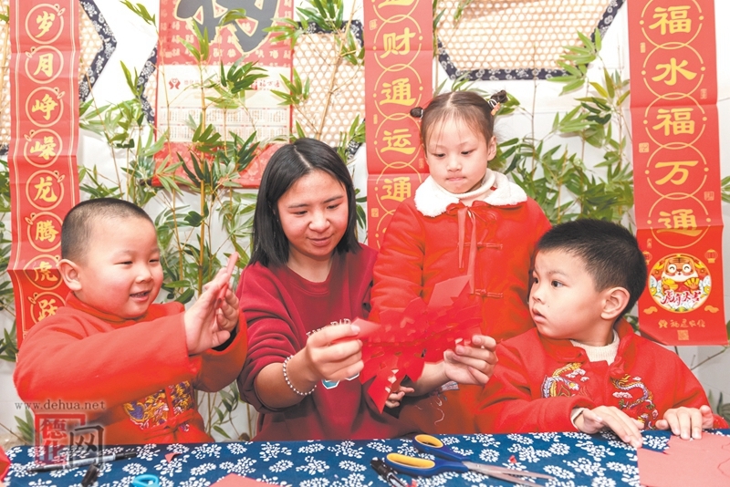 禮遇寅年 萌娃迎春