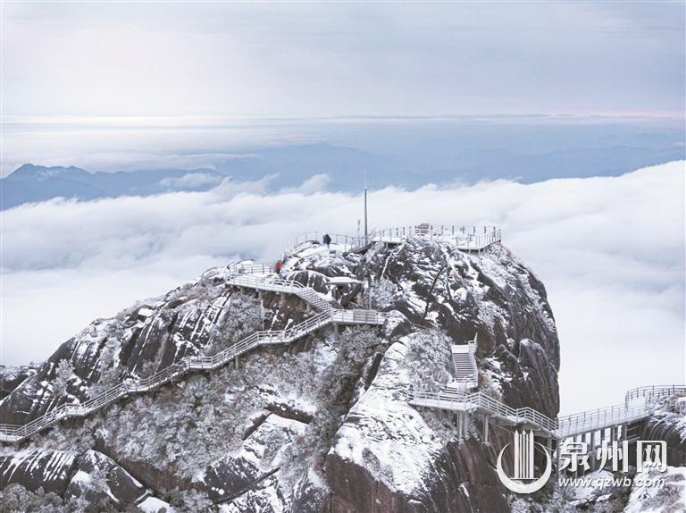 一夜如仙境 玩雪火“出圈”