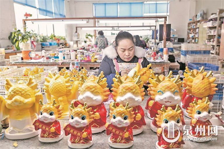 德化：龍年生肖瓷力拼“開(kāi)門(mén)紅”