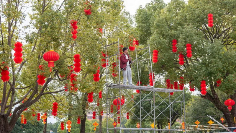 春節(jié)將至 年味濃！德化街頭 又紅啦！