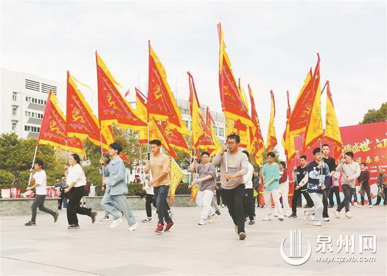 踩街隊(duì)伍探營(yíng)之德化龍虎旗：文掌龍武扛虎 山村自古重學(xué)風(fēng)