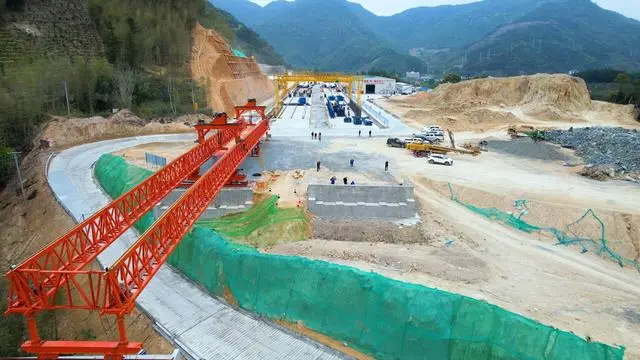 深度解析三大前沿科技的协同突破与软实力影响