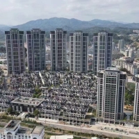 金交頤園安置房出售: 三房兩廳   96平方 坐北朝南   已**