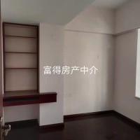 寶美街  中裝小戶型3房   85平方  僅售72萬  證全  過戶便宜