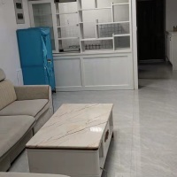 金龍中心城  76㎡ 2700元/月