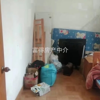 城后中路   中裝4房2廳 120平方 僅售82萬 證全  看房:18060013085