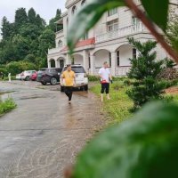 縣城小區(qū)  1200㎡ 9000元/月