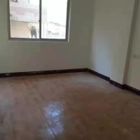 詩泰街  132㎡ 80萬元
