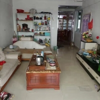 南環(huán)路職工公寓 （無產(chǎn)權(quán)） 4層  面積：99.7㎡  中裝三房二廳   售45萬（首付35萬起）