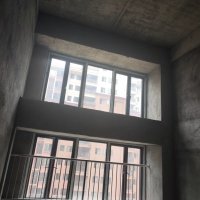 城東，紅星美凱龍復(fù)試樓，產(chǎn)權(quán)44平，使用權(quán)90平，出售43萬，鑰匙在手，看房方便