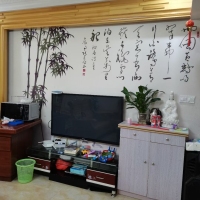 鵬祥花園，中裝修 ，三房兩廳可直接入住 ，僅售七十多萬， 首付十幾萬