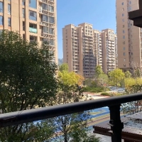 陶源新居   毛坯3房 103平方  南北通透雙陽臺 房產(chǎn)證在手，可以馬上過戶首付20幾萬