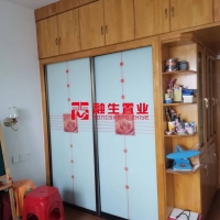 新房源，百德商品房，133.7平方，精装修，3房2厅2卫，售价100多万，看房预约