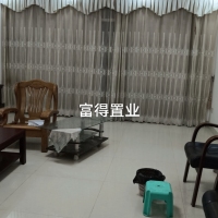 坪鋪小區(qū)  128㎡ 精裝修三房 好樓層 證全 88萬(wàn) 首付10幾萬(wàn)