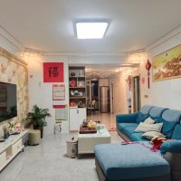 荣昌小区电梯房  108㎡ 75万元，拎包入住，急售