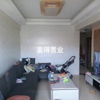 影城華園  精裝3房 108㎡ 130萬(wàn)元