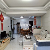 炭湖坂 89平 配一獨(dú)立摩托車庫(kù) 精裝修二房好樓層 僅售85萬(wàn)首付10