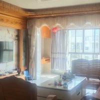 济科小区  120㎡ 120万元，首付30万拎包入住