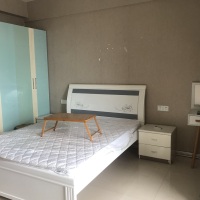 百德小區(qū) 單身公寓 家電齊全 拎包入住