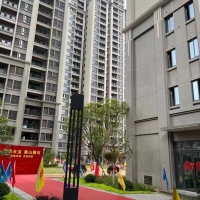 宝泰花苑  109㎡ 87万元-位于15层，首付10万
