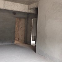 鳳池花苑  90㎡ 108萬元，朝南-高層-日照充足