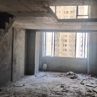 金龍中心城 復(fù)式樓中樓 53㎡ 98萬(wàn)元，證在手