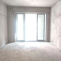 德備小區(qū)  127㎡ 118萬元