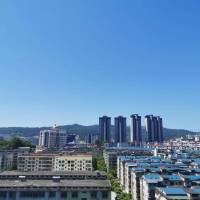 瓷城大廈  117㎡ 三房二廳 160萬(wàn)元
