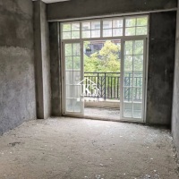 百德畔山云海  300 100㎡ 400萬元