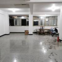 乐兴小区  100㎡ 1000元/月，一楼店面