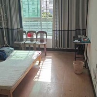 宝美街  40㎡ 700元/月
