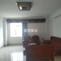 城東新區(qū)，3房2廳，108平 中裝，證全，70萬(wàn)，看房：1350691