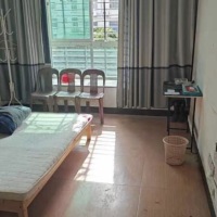 宝美街  40㎡ 700元/月