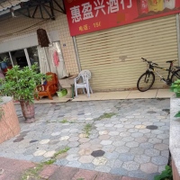 龍東小區(qū)  41.5㎡ 33萬元