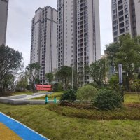 萬德富貴世家  101㎡另配一小車位 毛坯三房 好樓層 僅售 58萬