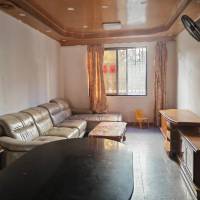 德新街  140㎡ 135萬(wàn)元 辦公居住兩相宜