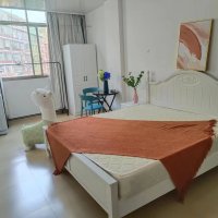 坪鋪小區(qū)  30㎡ 850元/月