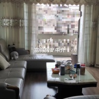 龍東小區(qū)  128㎡ 80萬元 證全