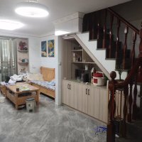 金龍中心城  53㎡ 130萬元，證全，邊套