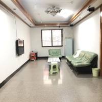 德新街  120㎡ 90萬(wàn)元