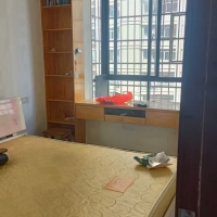 鳳凰山莊精裝修107平 電梯房三房 急售100萬，中樓層，速度 機(jī)會(huì)難得