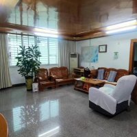 程田寺格，樓梯房，150平方，一平方6388，4房2廳1衛(wèi) 一實(shí)小六中學(xué)區(qū)房，樓下有小車(chē)位一年停車(chē)費(fèi)