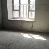 泮山書苑，92平方，小3房，一平方8000千多，好樓層，聯(lián)系電話15860925055