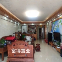 城東新區(qū)  118㎡精裝修三房 好樓層 僅售 70萬
