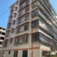 乐兴小区  118㎡ 价格面议，边套光线充足，带有电梯，有多套可以出租