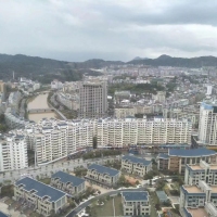 美倫山景疊苑，81.56平方，精裝3房，好樓層，視野開闊，房東急售