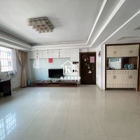 金苑小區(qū)  122㎡ 85萬元