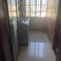 世紀(jì)城，使用權(quán)有80幾平方小2房精裝修出售80萬左右，聯(lián)系電話15860925055
