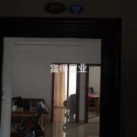 西苑大廈  100㎡ 3房2廳  高裝  證全   150萬(wàn)元 看房：13506919091