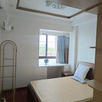 裕正城市花園  四房二廳二衛(wèi) 拎包入住！租金： 2300元/月